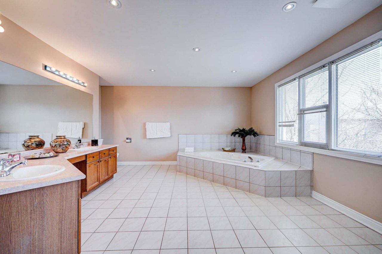 2184 Lumberman Lane