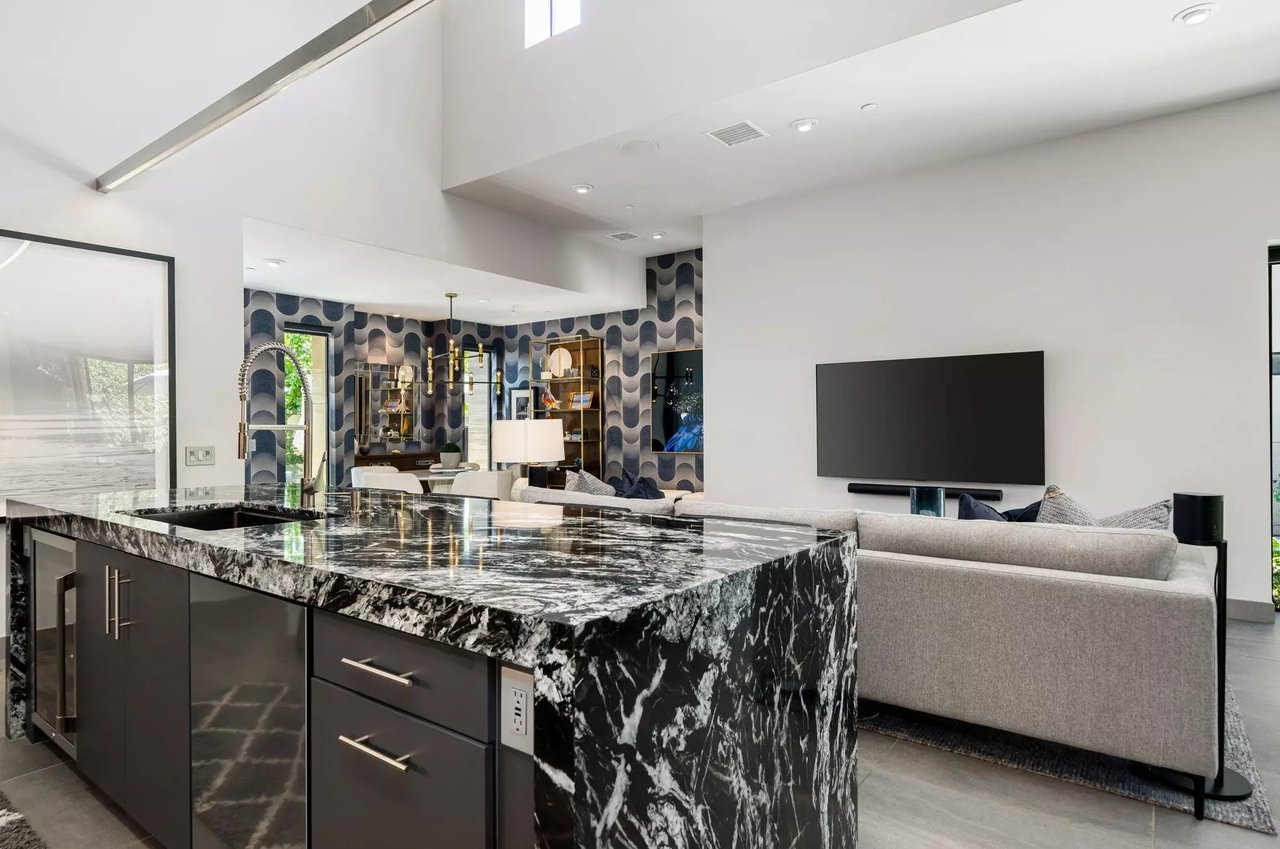 281 S Hermosa Drive 
