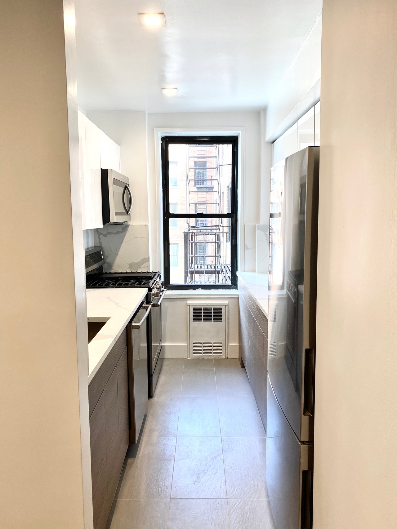 415 Beverley Rd Unit 3H
