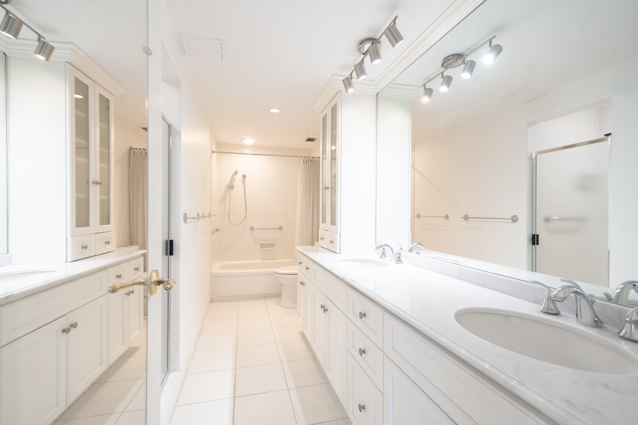 55a Avenue Rd #606