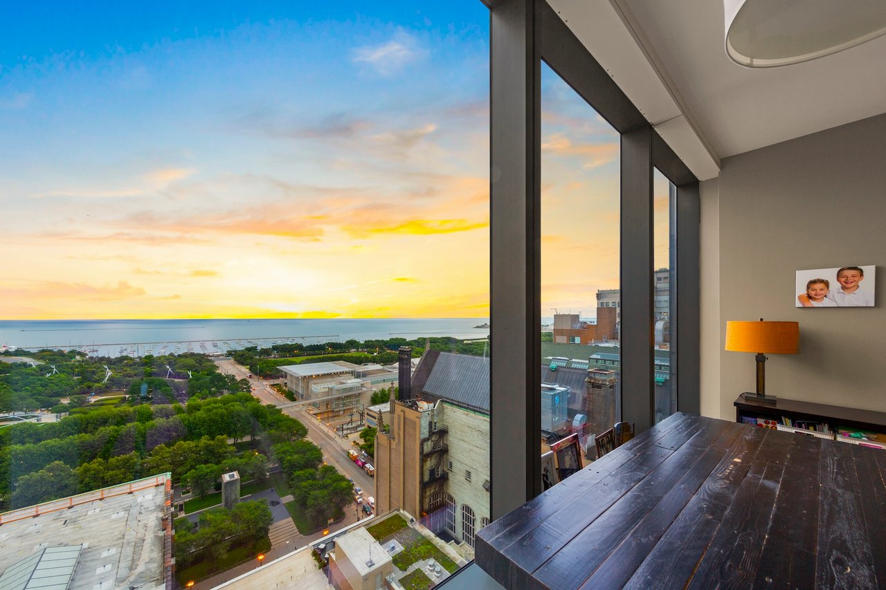 60 E Monroe St Unit 2101