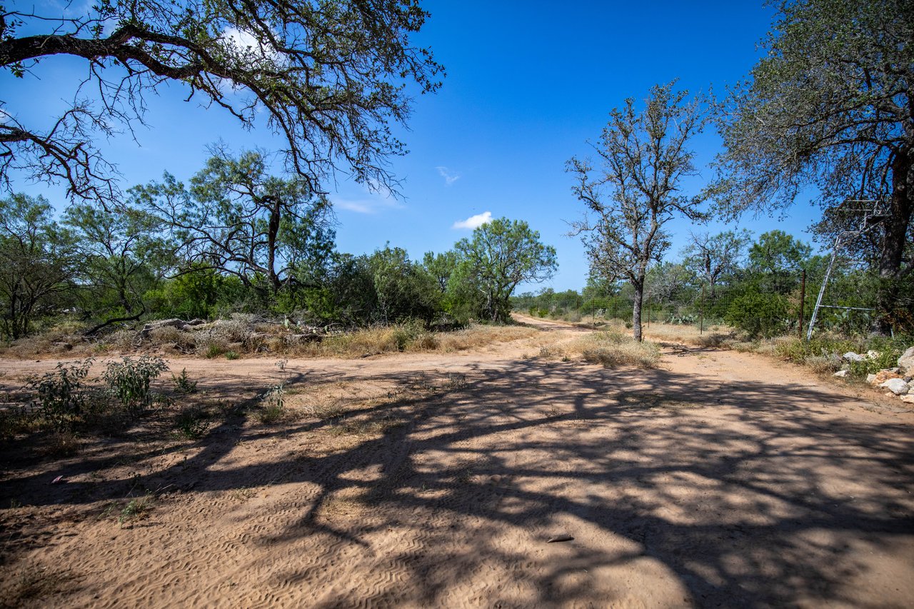 Oaks, Wildlife, & the Quiet of the Countryside | 26.99± Acres | Poteet, TX