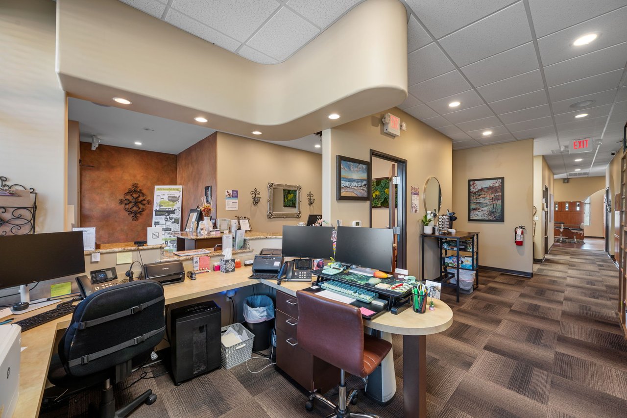 7215 Wyoming Springs