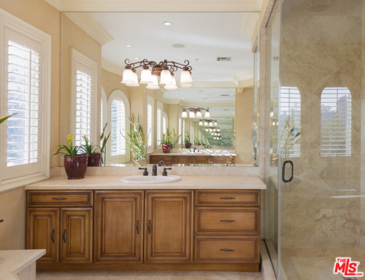 2636 La Cuesta Dr