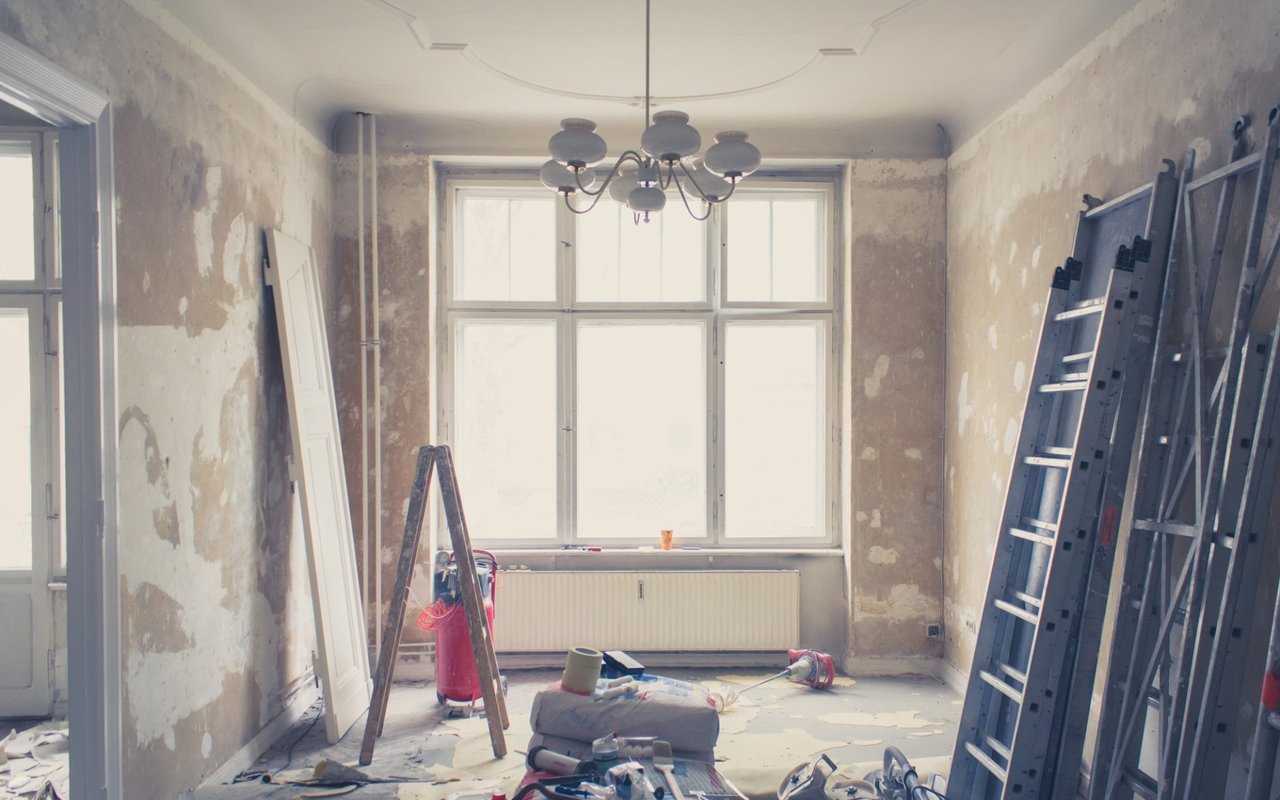 Potential Pitfalls Of Buying A Foreclosure (And How to Avoid Them)