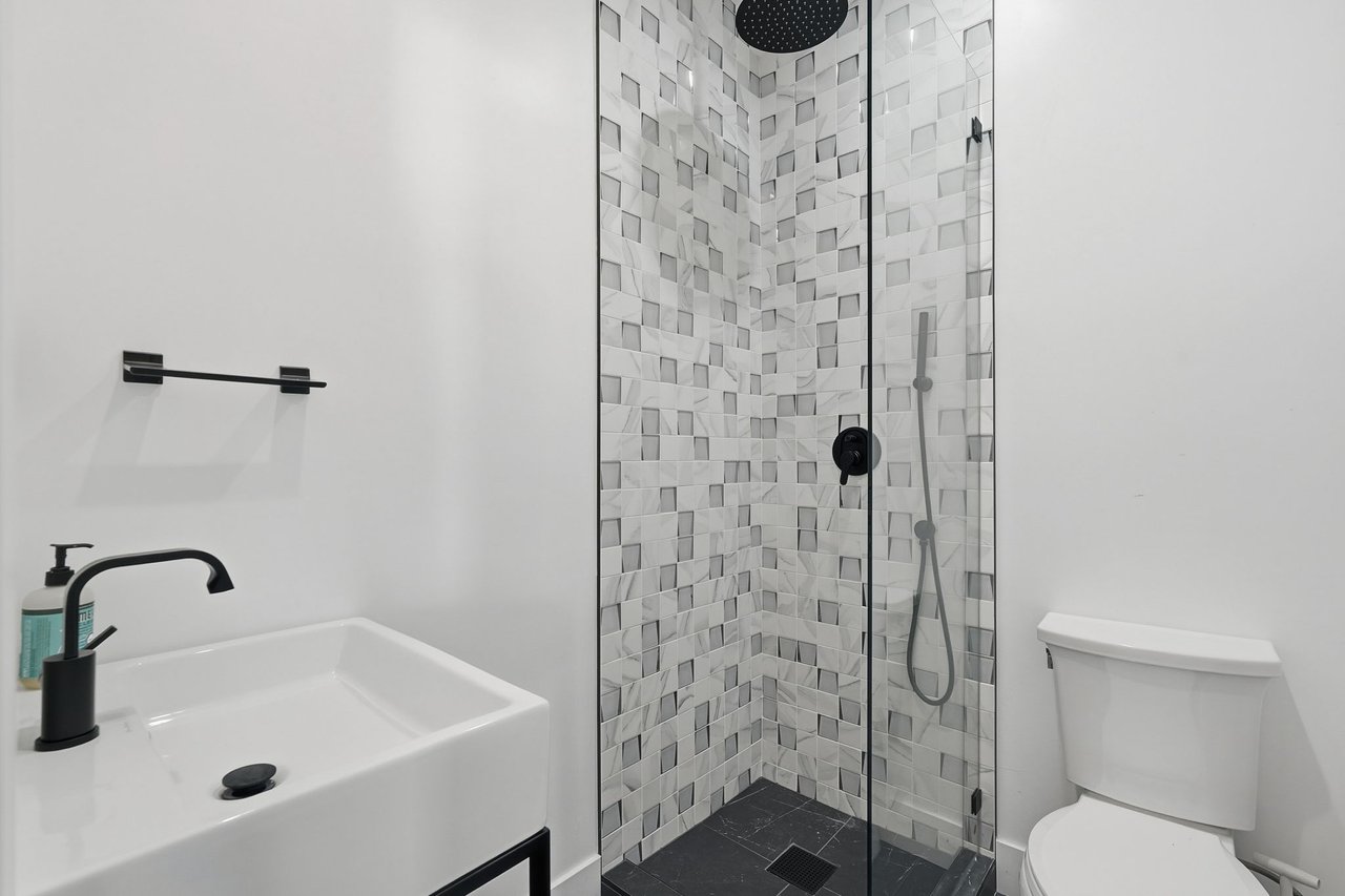 3901 E WELDON Avenue