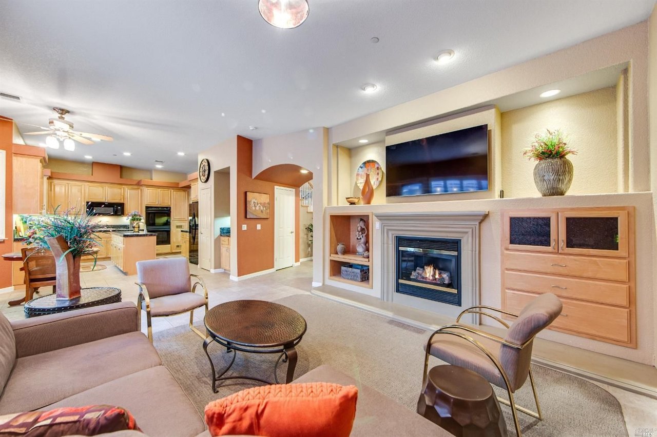 1876 Mallard Ln