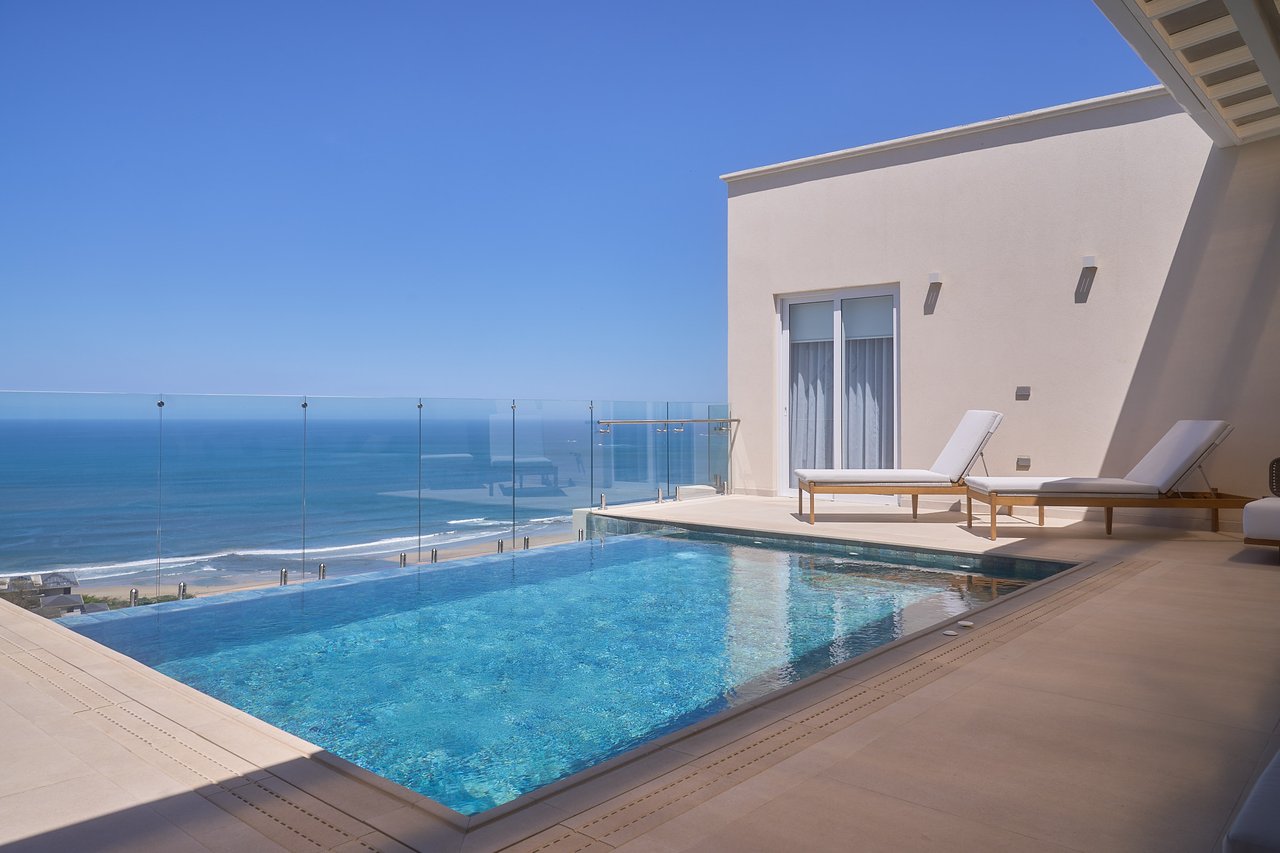 Residencia La Vista Tower C – Penthouse 701 | Elevated Ocean-View Living in Playa Tamarindo