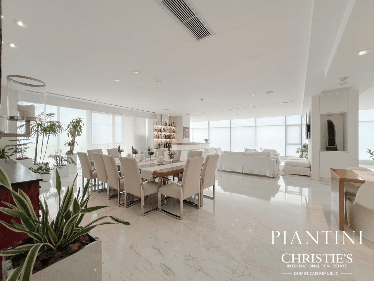 O’Keeffe Luxury Condo