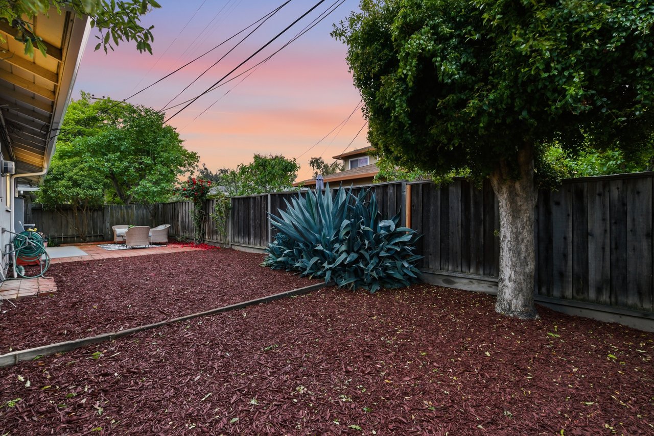 3240 Santa Maria Avenue