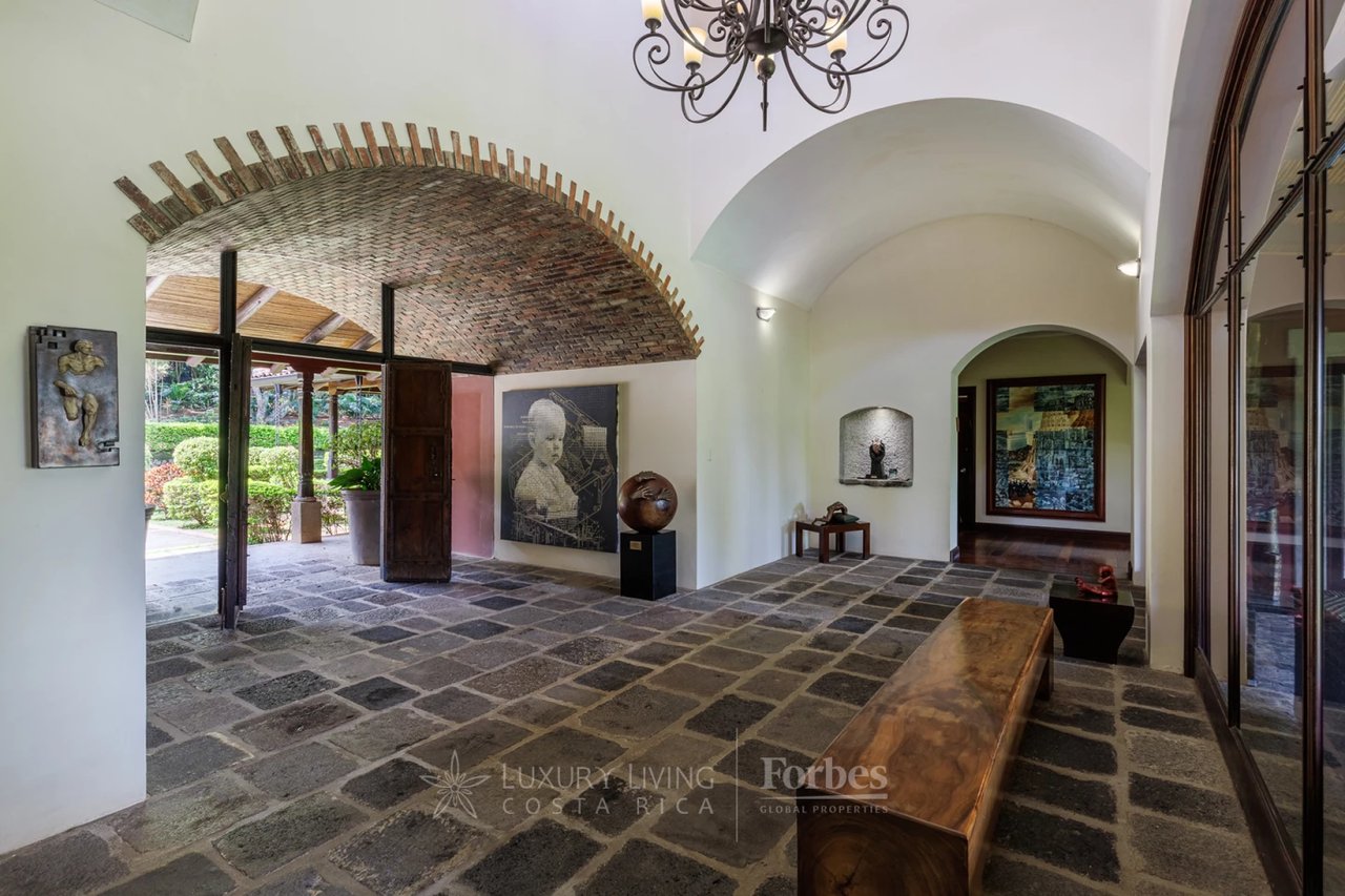 19759 - Architectural Hacienda Style Luxury Villa inTranquil Natural Oasis