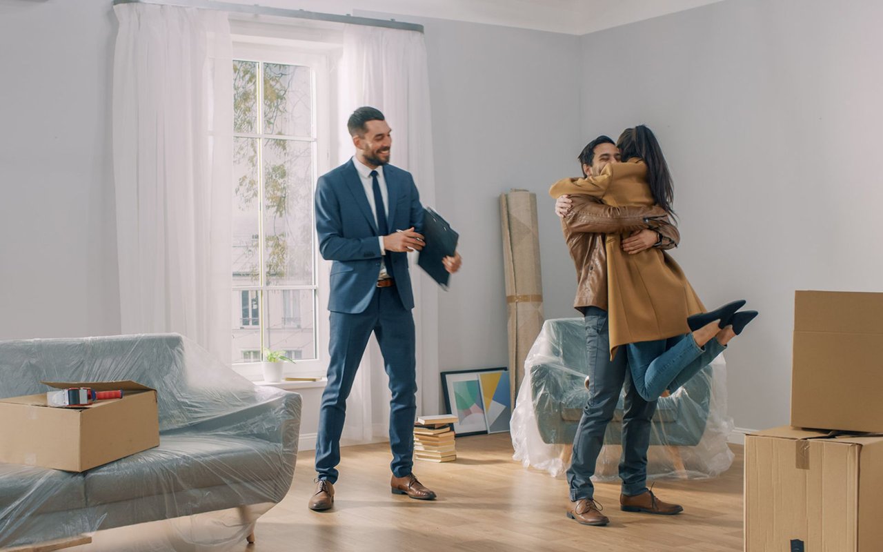 The Essential Role of a Real Estate Agent in Your Homebuying Journey