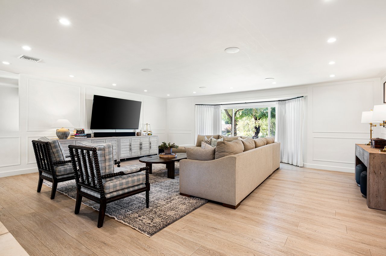 4545 N ROYAL VIEW Drive E