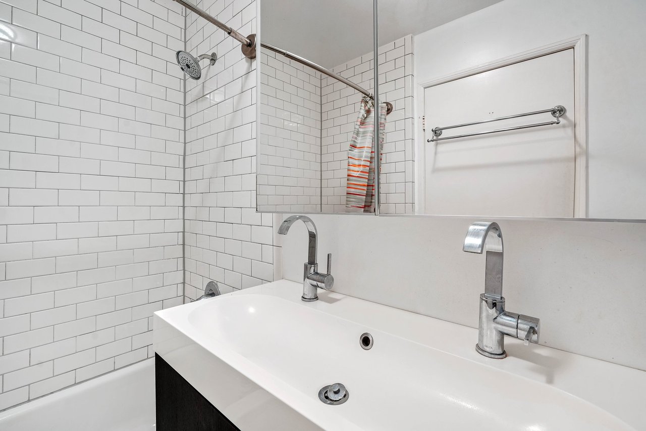 845 Brooks Ave. #1