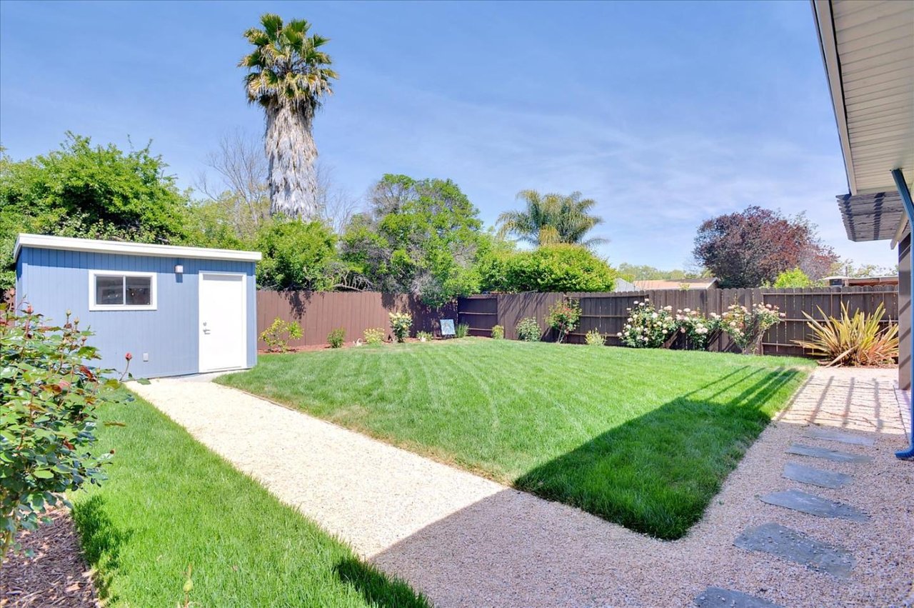 1247 Carlton Avenue