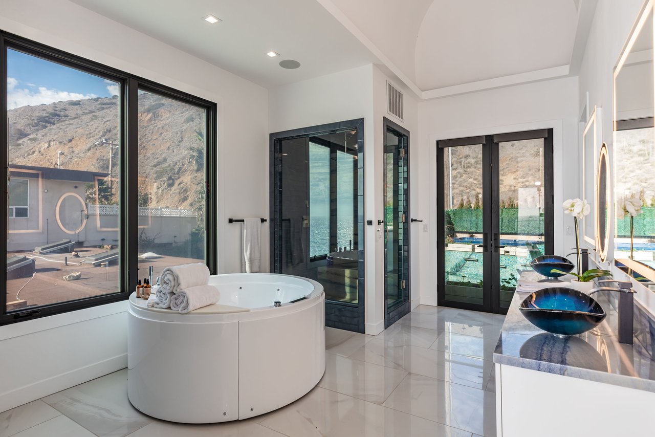 11350 Pacific Coast Hwy