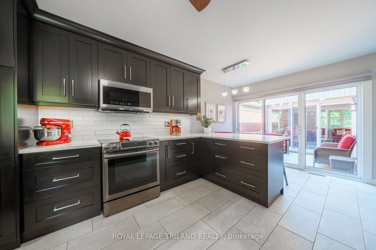 60 Rosecliffe Cres 12