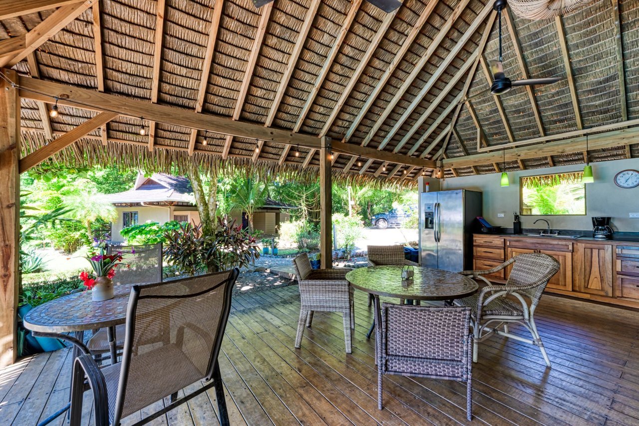 Balinese Beachfront Luxury Hotel, Uvita, Puntarenas