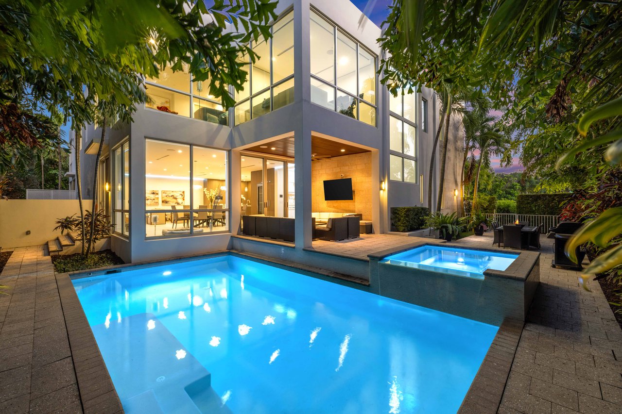 1005 Bucida Rd, Delray Beach