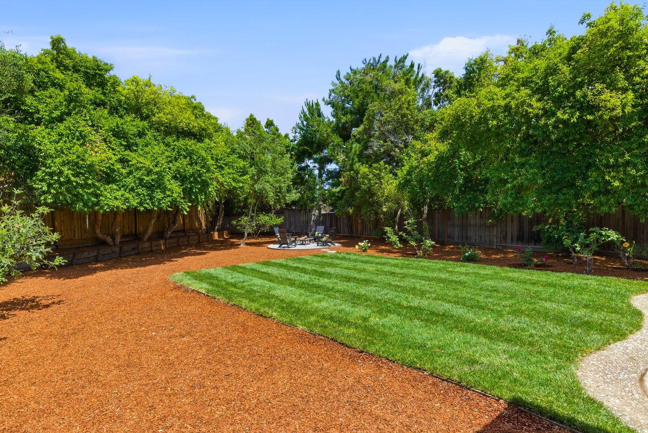 831 Mangrove Avenue