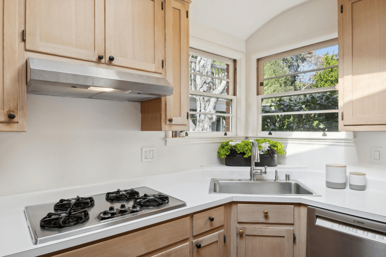 215 Julia Ave