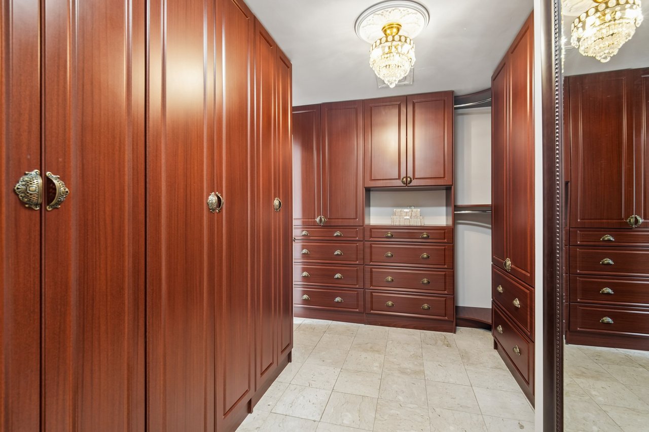 35 Grandview Avenue