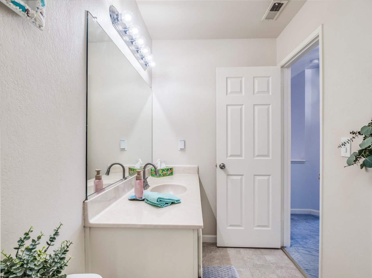 350 Creekview Drive
