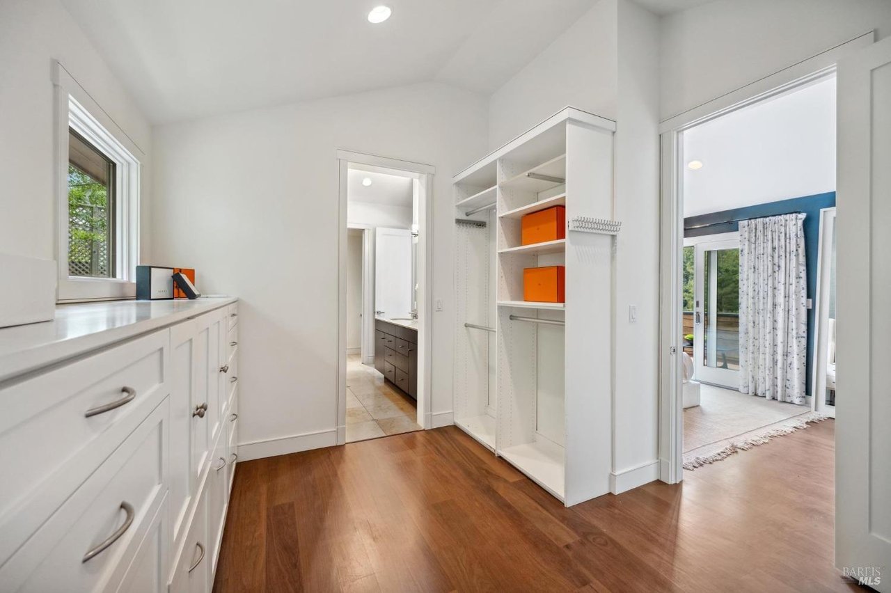 Stylish Mill Valley