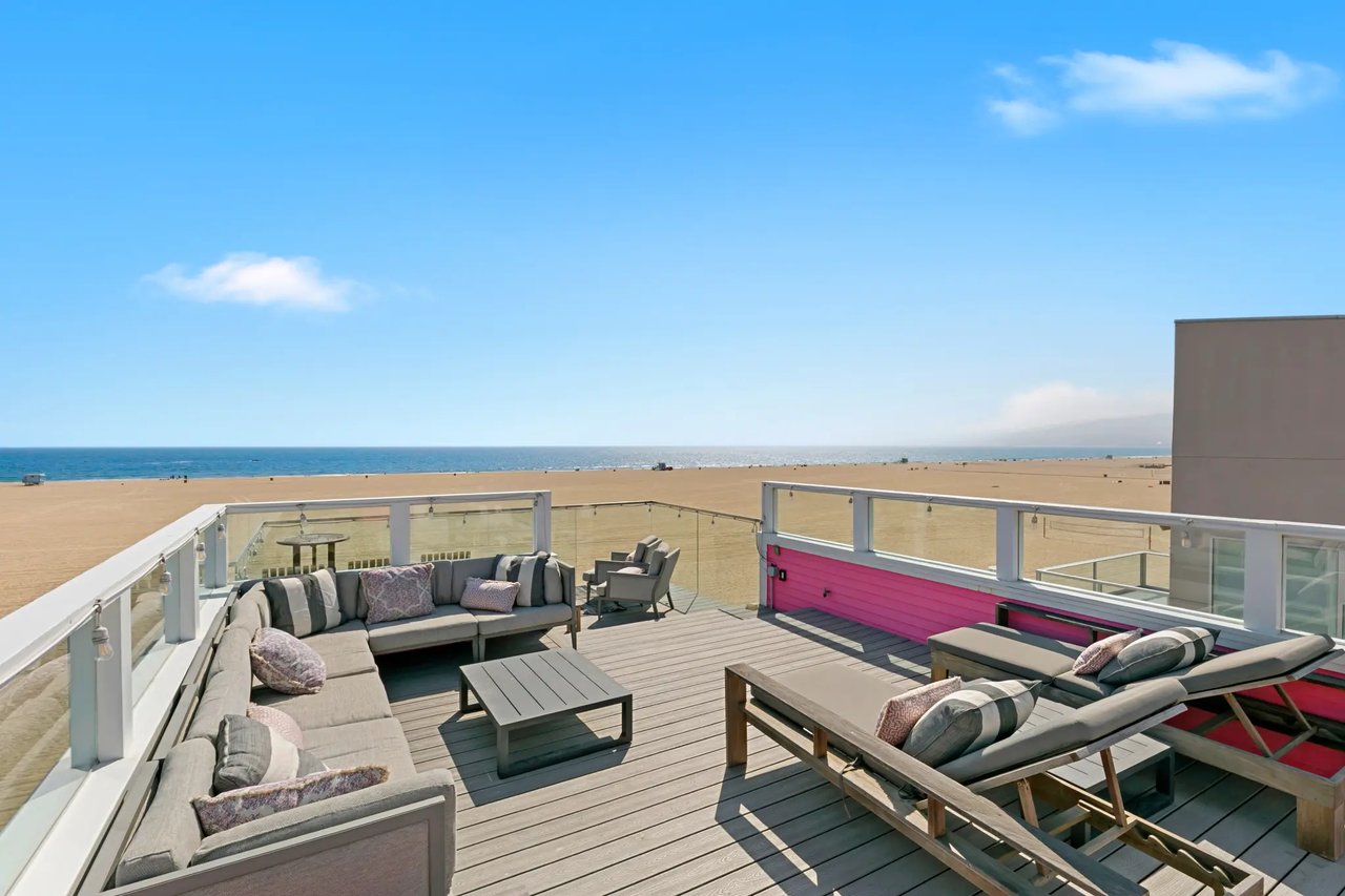 1341 Palisades Beach Rd