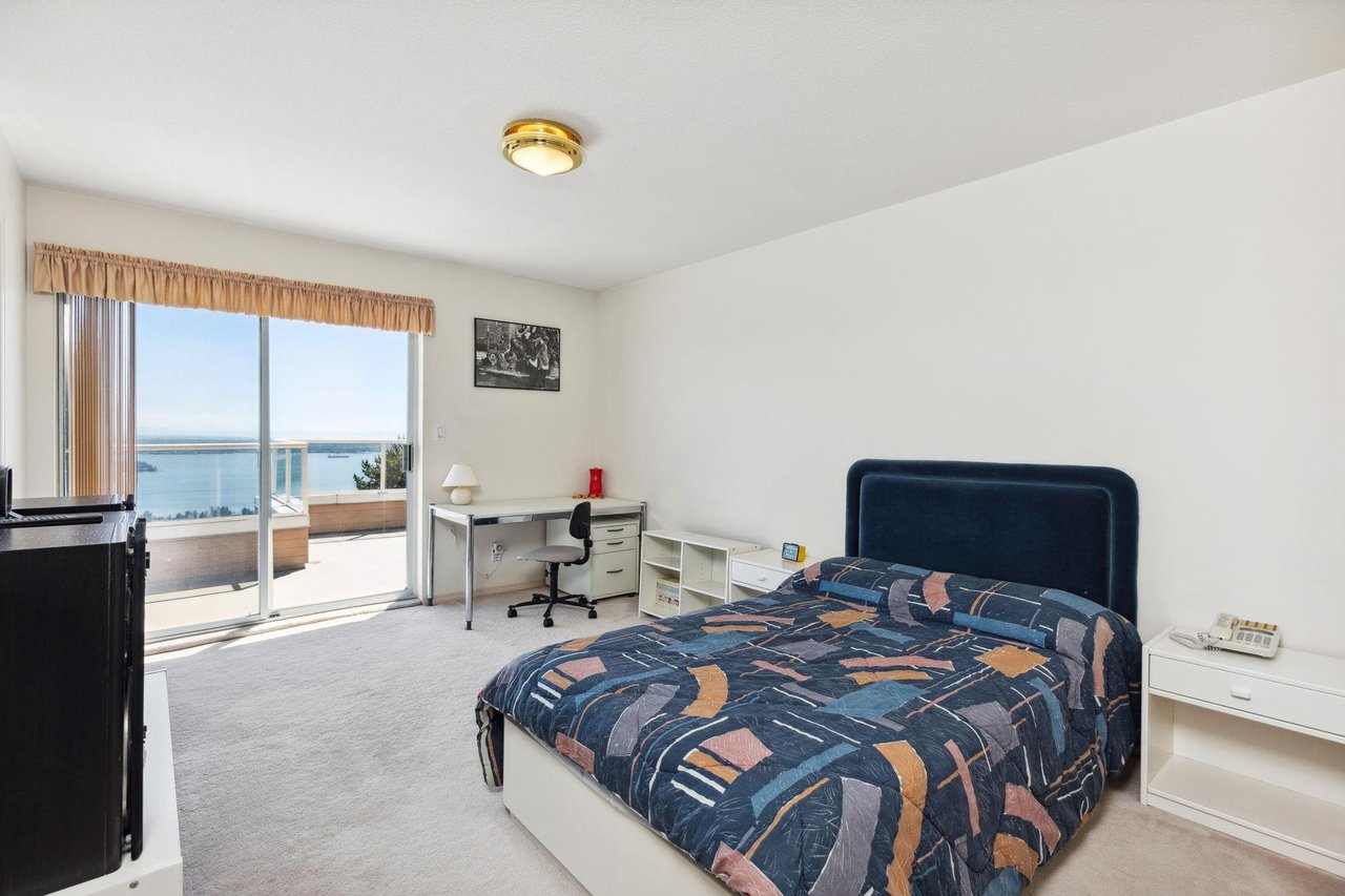 1411 Chippendale Rd