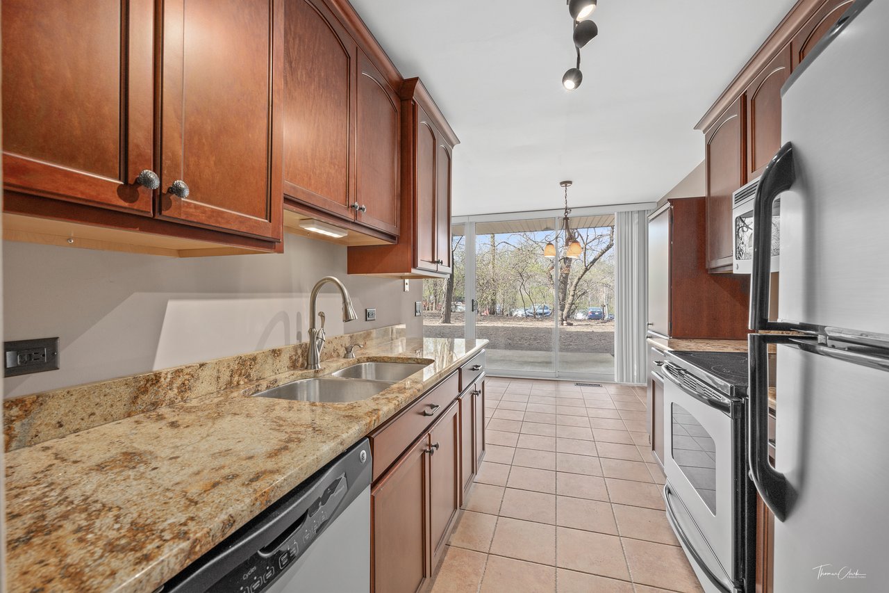 5950 OAKWOOD Drive Unit: 1D