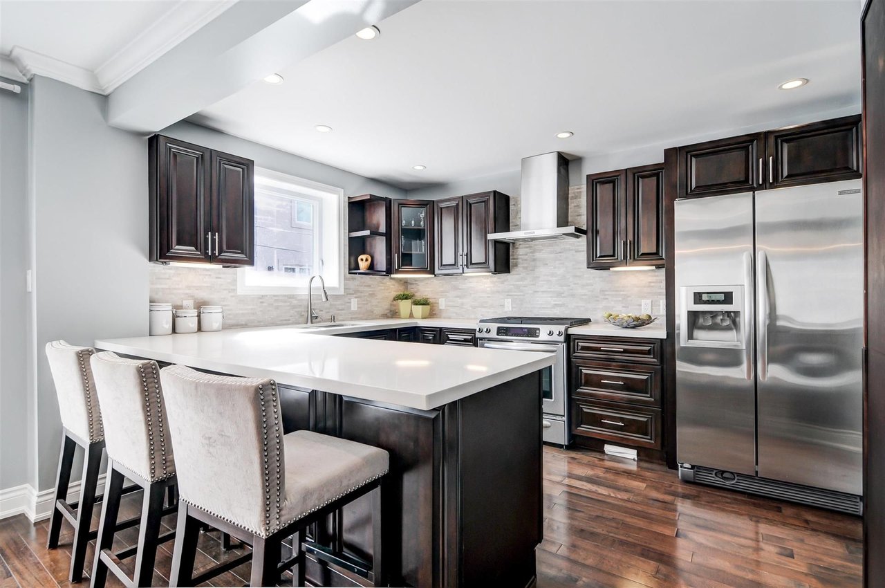11A Phillip Ave