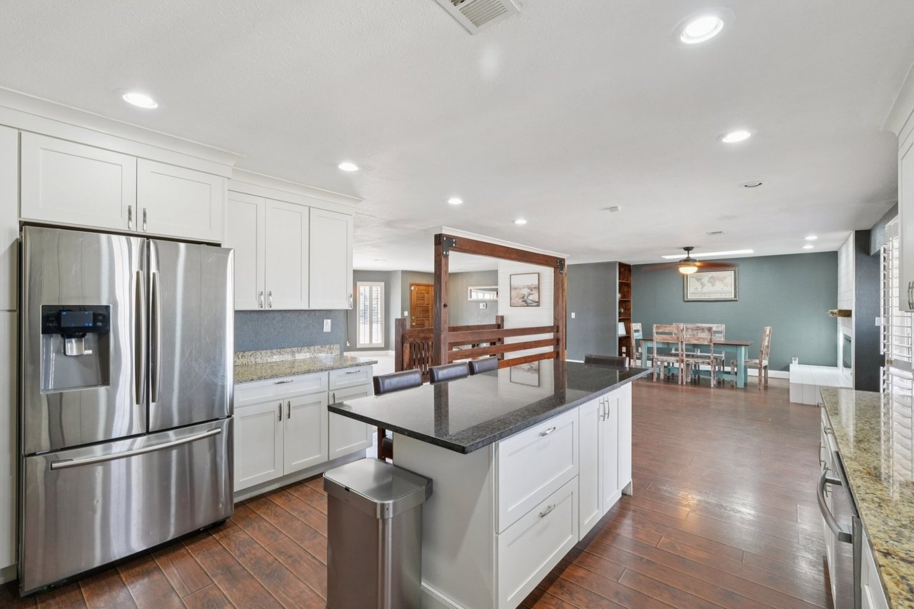 1003 W Camino Al Cielo Dr