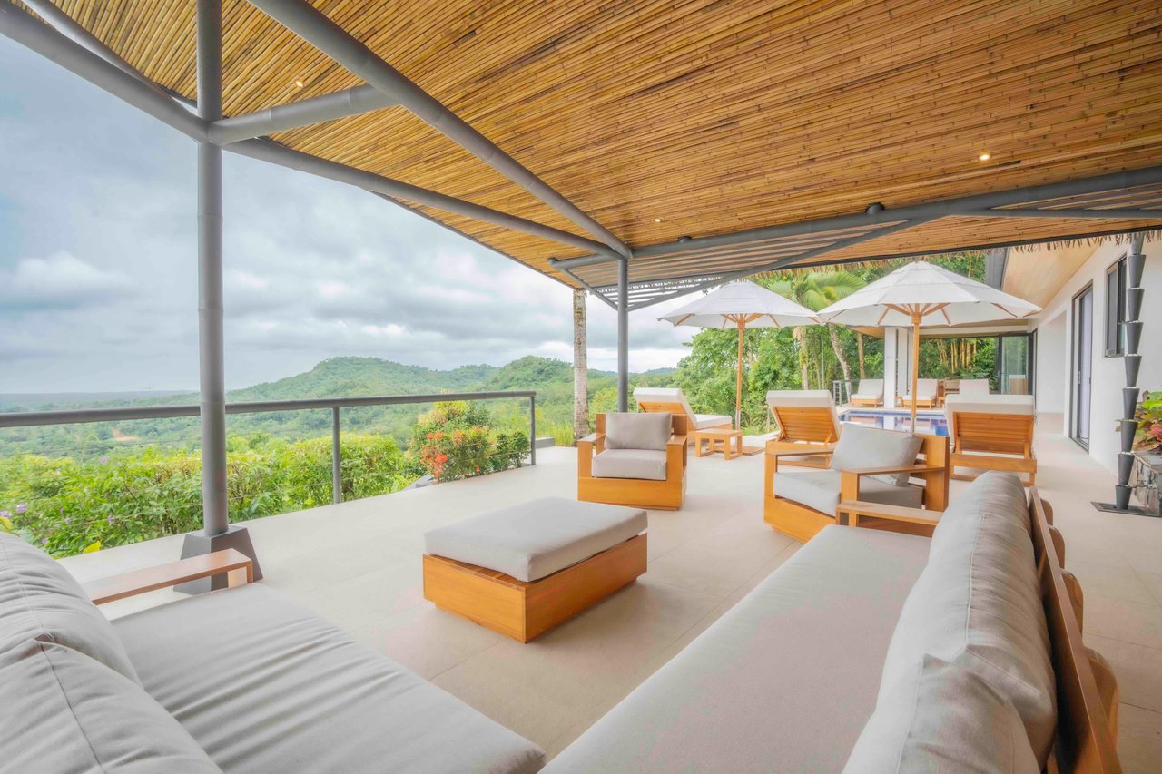 Casa Amarilla – An Extraordinary Luxury Retreat in Tres Rios