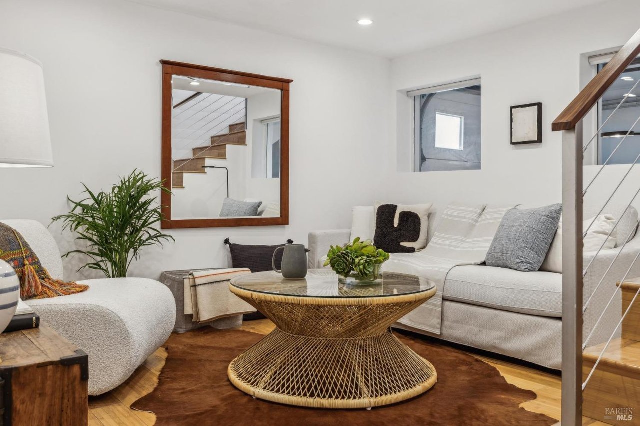 104 4th St