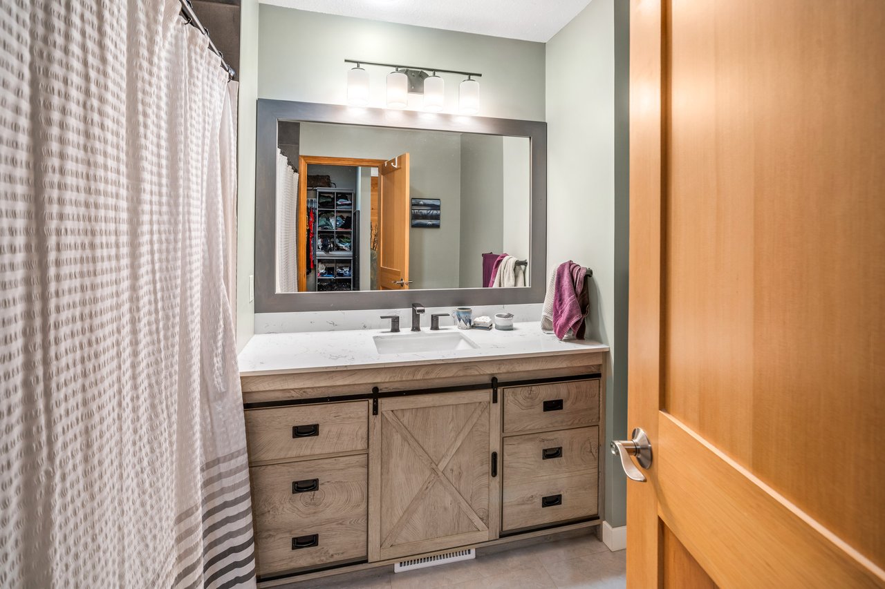 809 5th Street Unit: 3