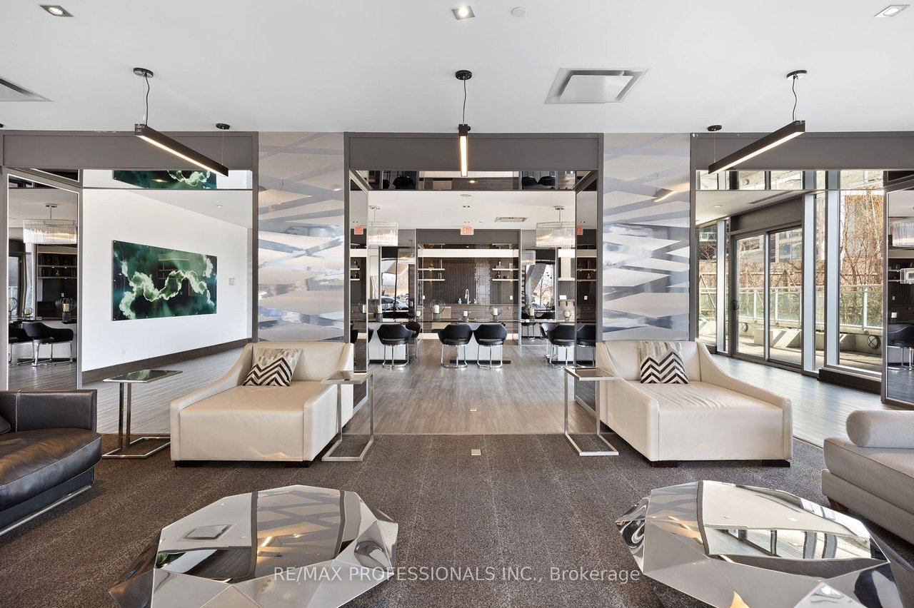 JADE WATERFRONT CONDOS 