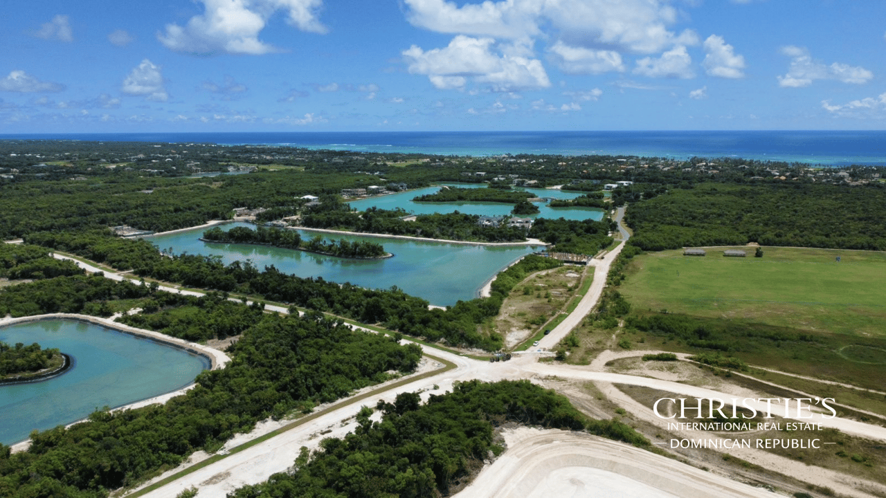 Build Your Waterfront Oasis – Lakefront Land in Punta Cana Resort & Club