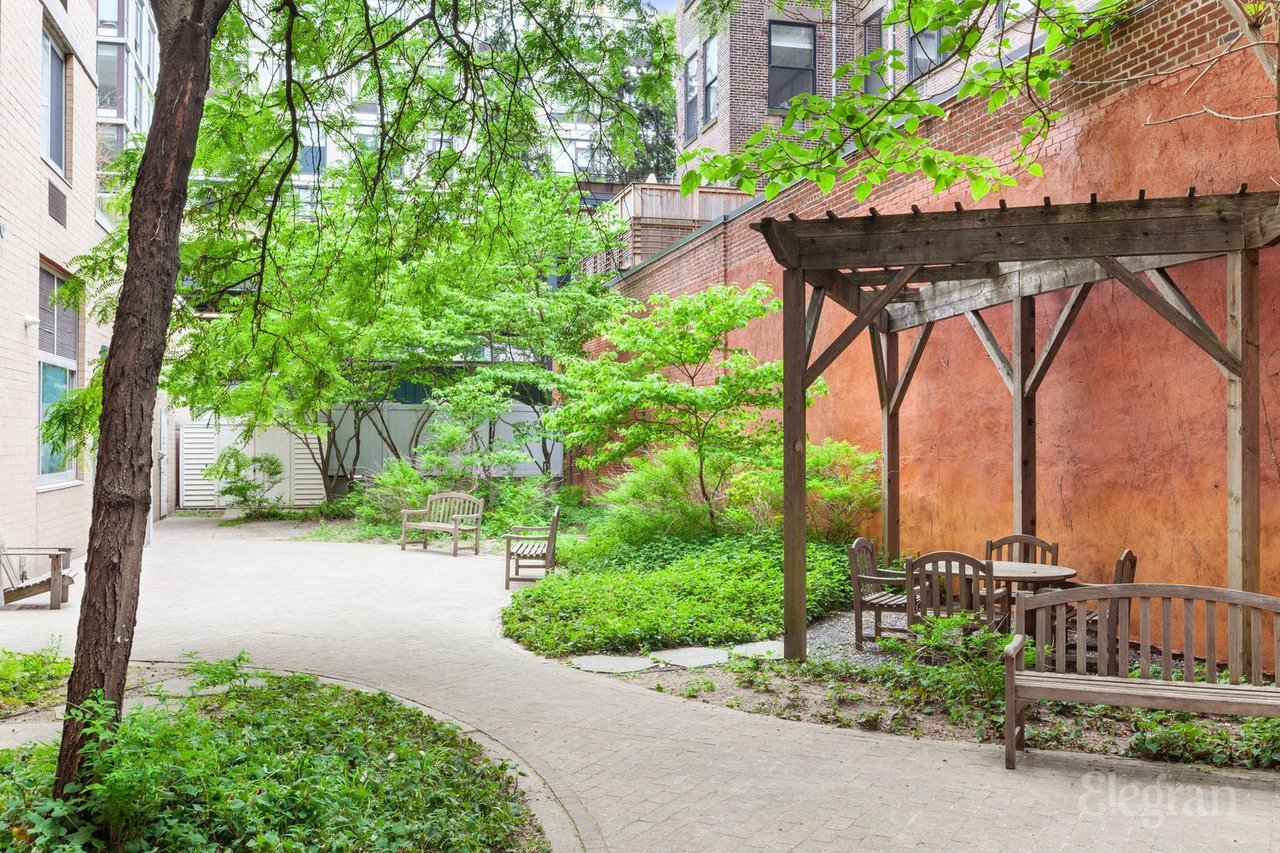 520 West 23rd Street, 11D