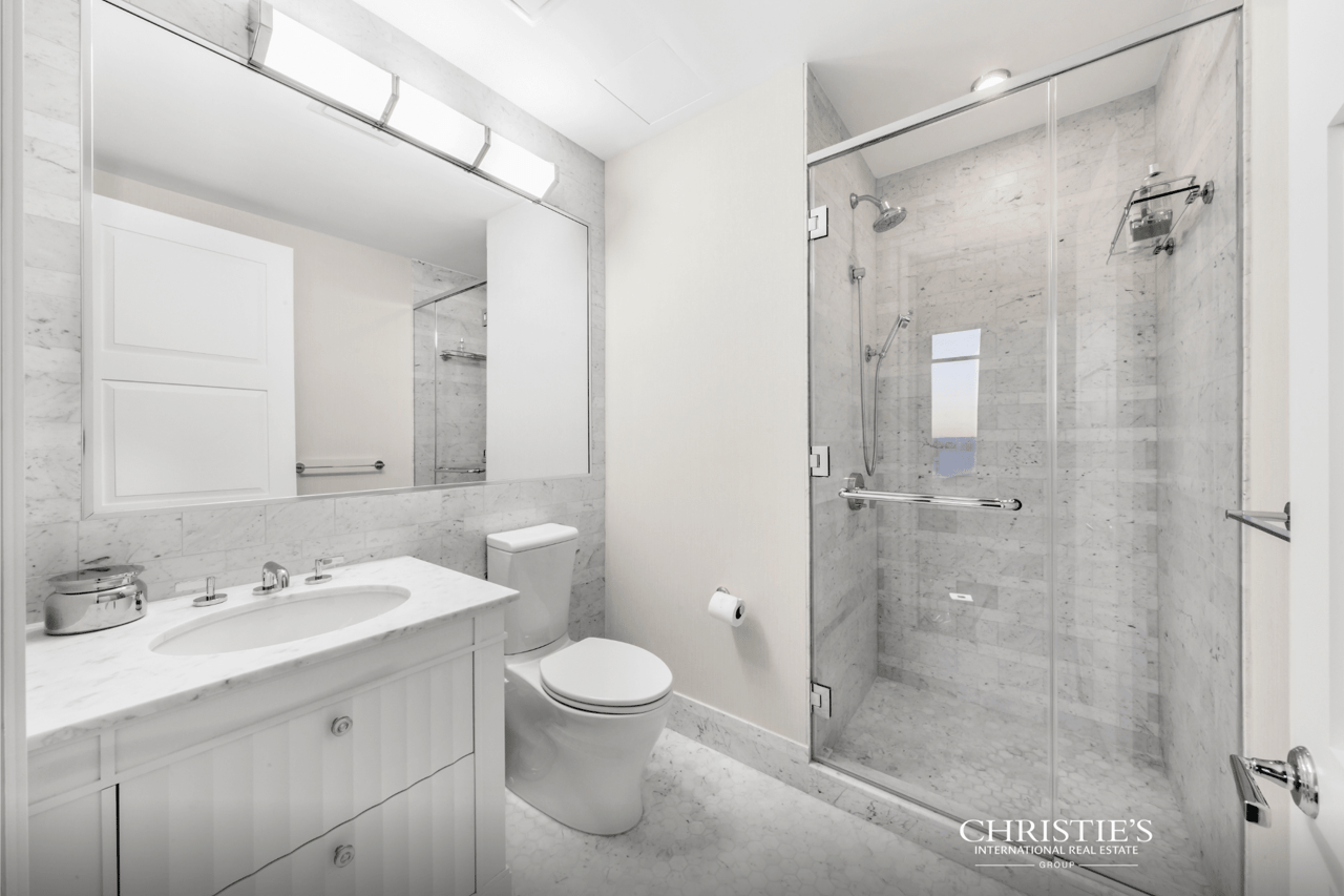 30 Park Pl, 42A 