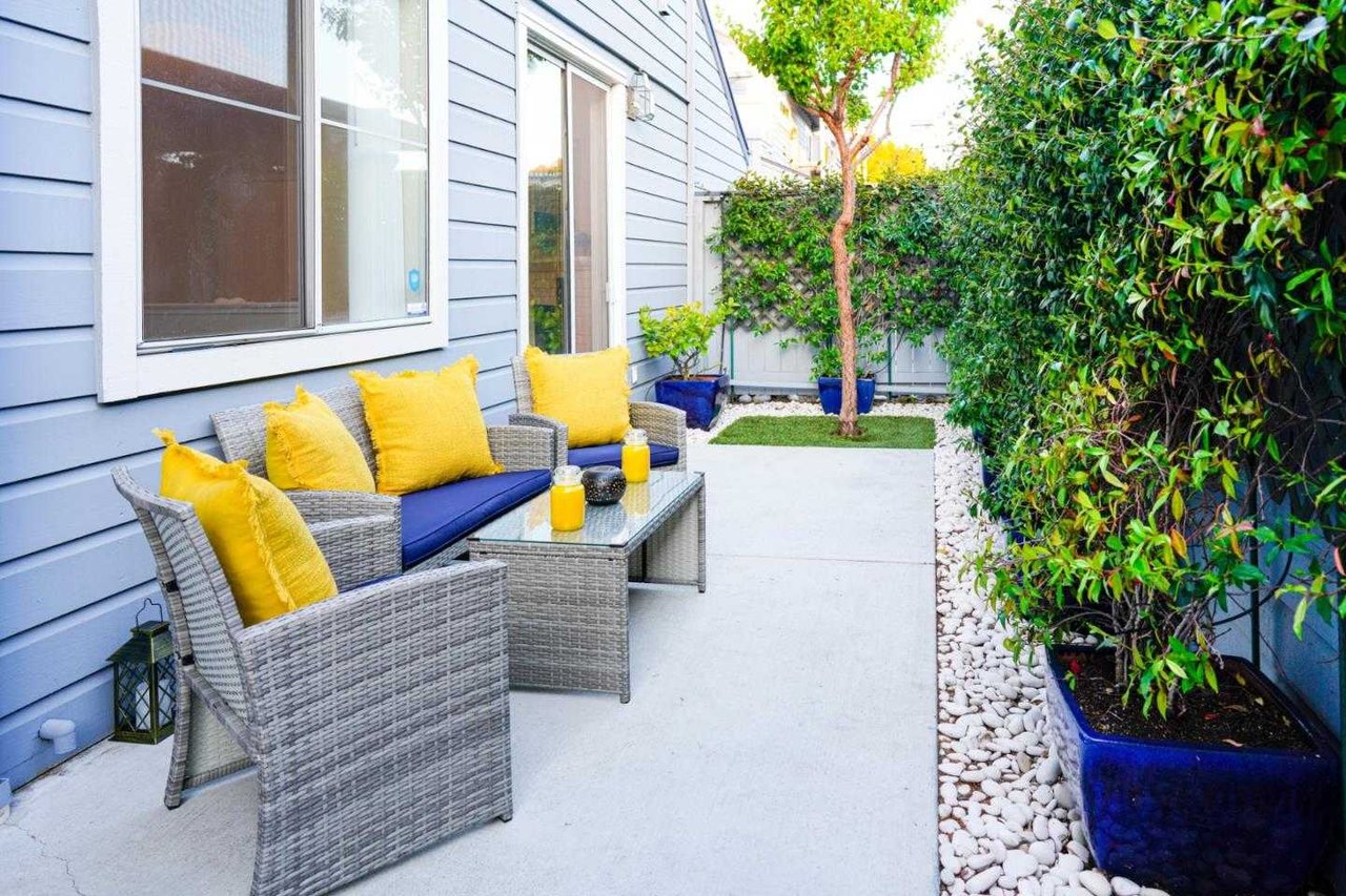 413 Cork Harbour Cir, #E