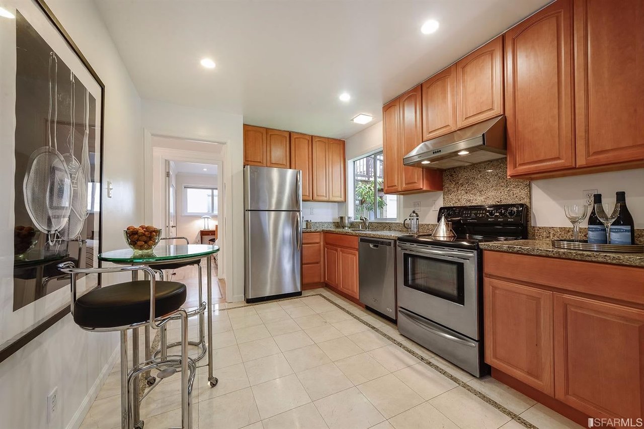 280 28th St Apt 1