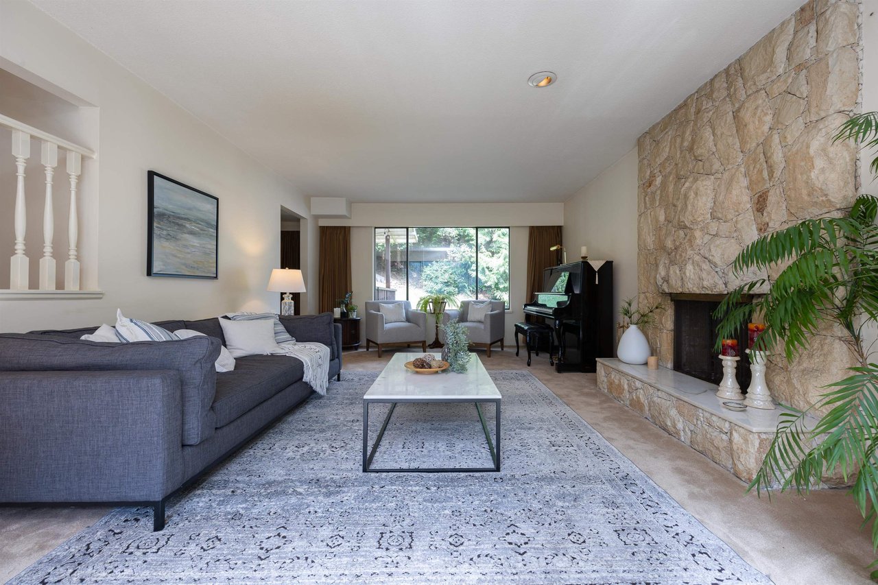 864 Wellington Dr