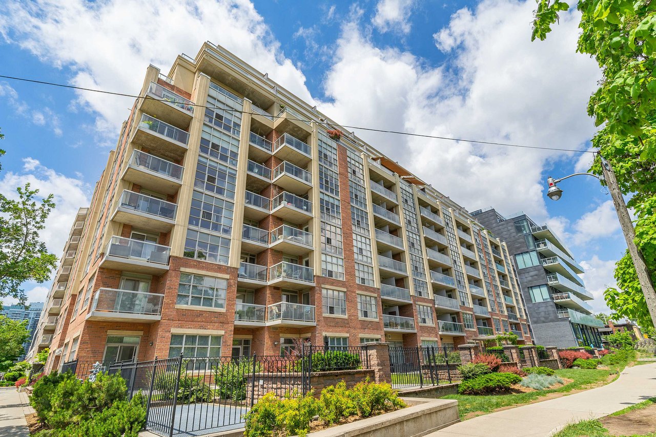 15 Stafford Street #401