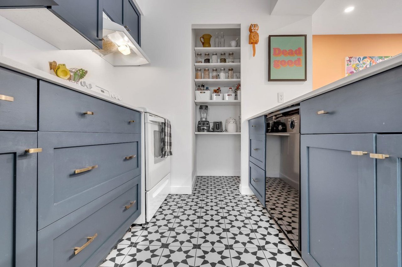 1894 Purcell Way, North Vancouver