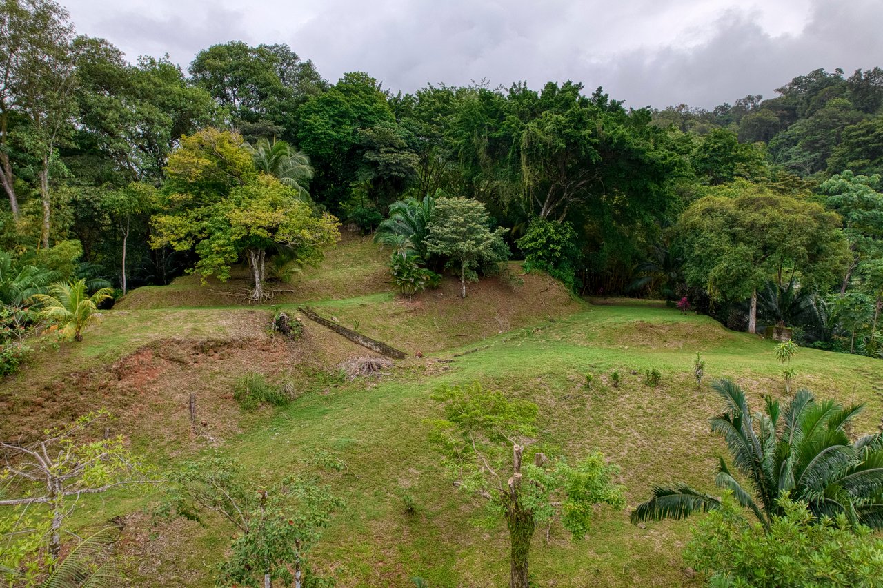 Modern Beachfront Luxury Estate, Dominical, Puntarenas