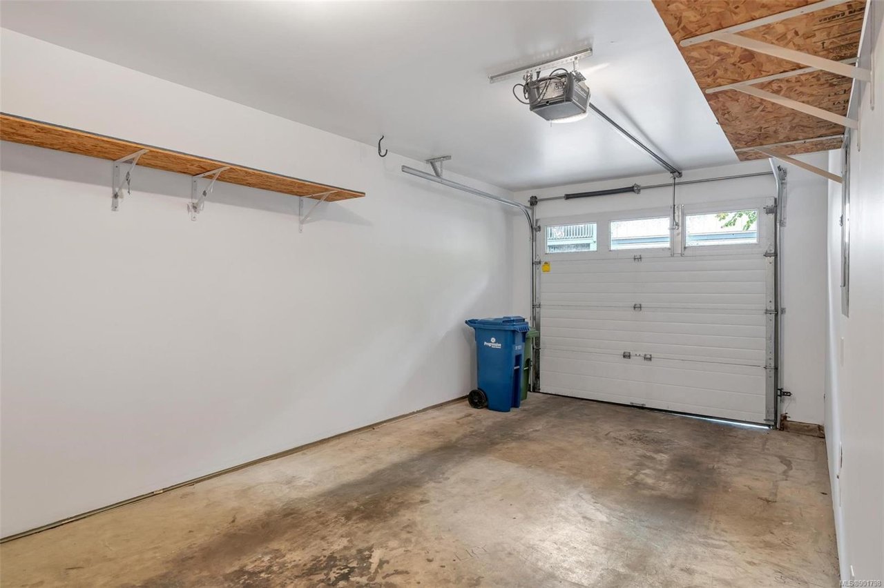 2-1405 Mallek Cres
