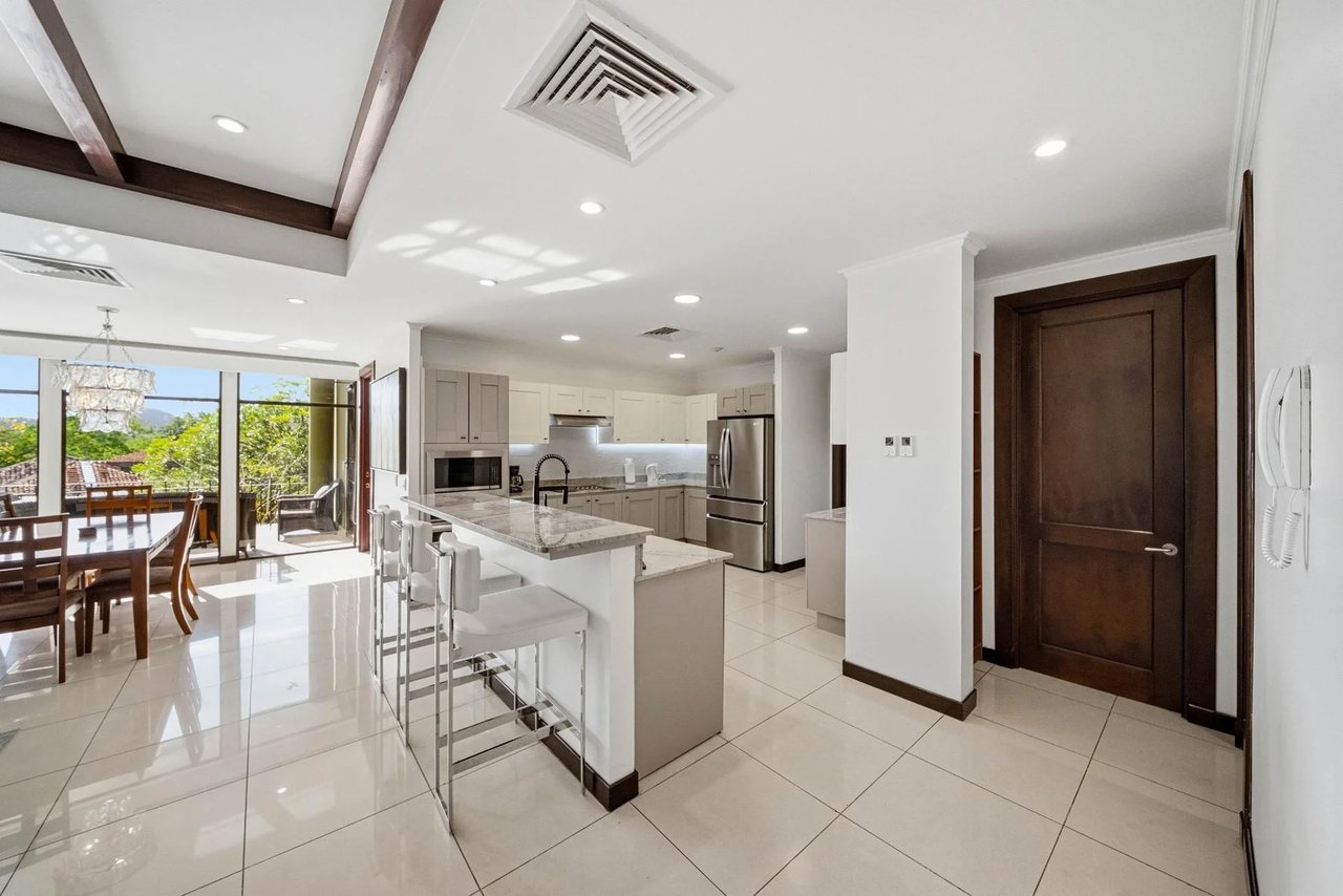Renovated Carao Golf Condo, Flamingo, Guanacaste