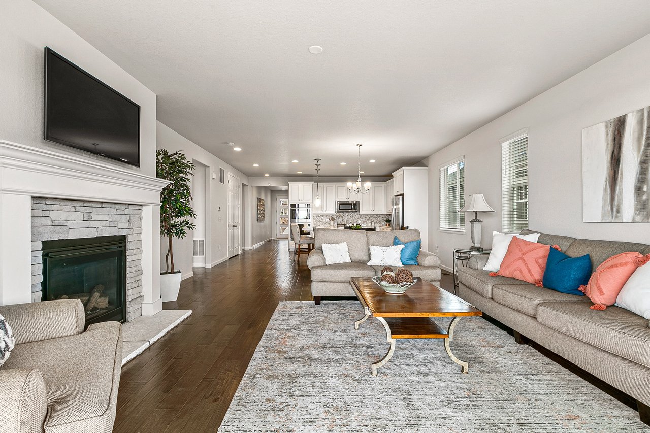 3635 White Rose Loop