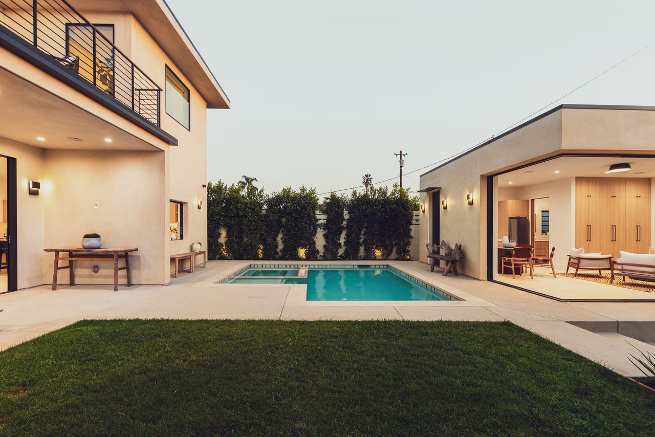 2115 Walnut Ave, Venice